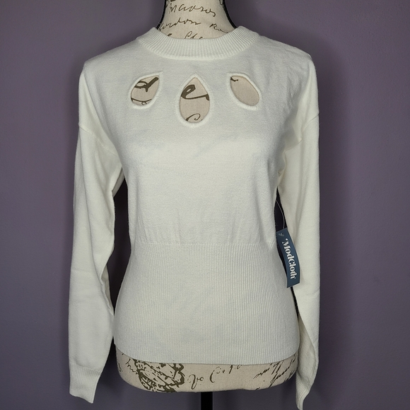 Modcloth White Keyhole Sweater - Picture 3 of 8
